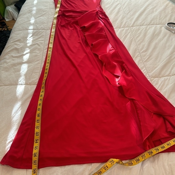 Betsy Adam’s red dress with diamonds on the shoulder. Made in USA 🇺🇸 - Picture 10 of 13